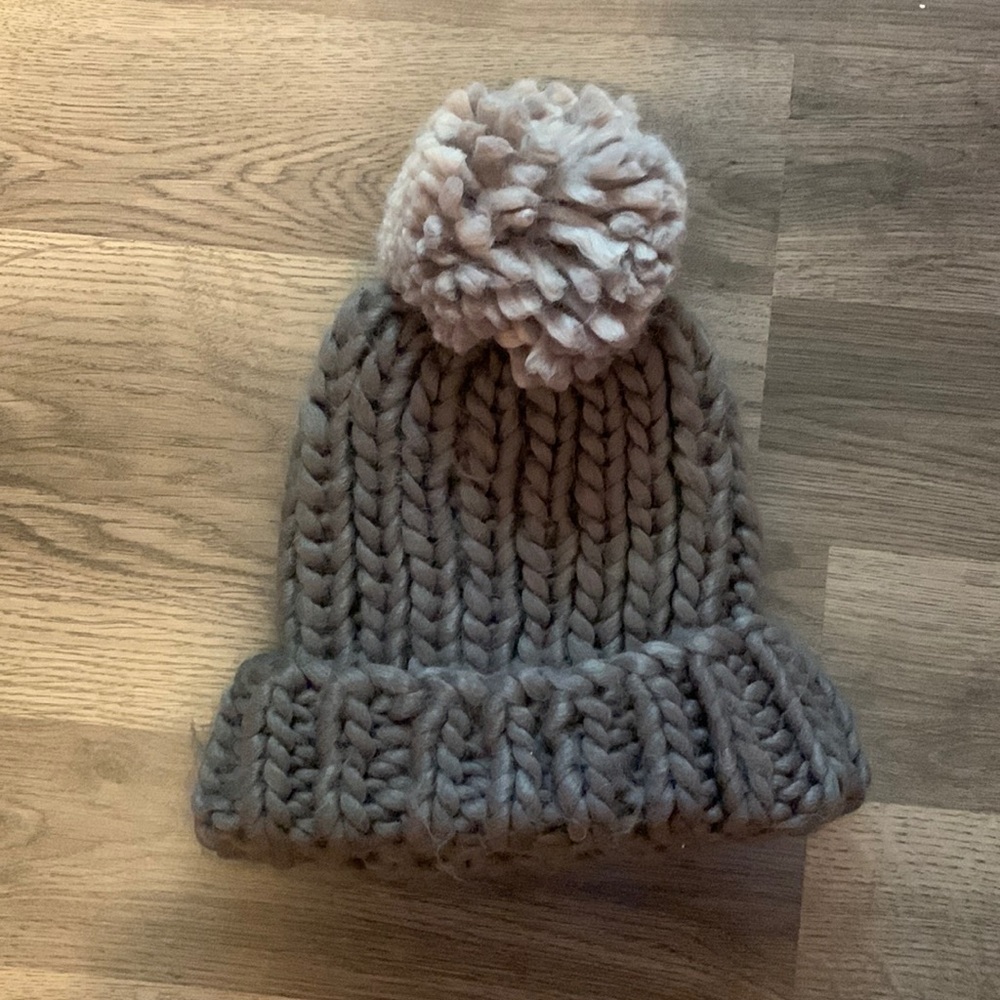 Grey beanie